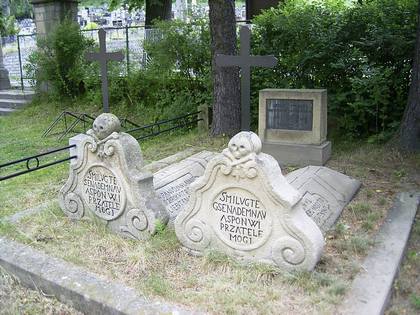 Hroby portášů ve Valašské Bystřici