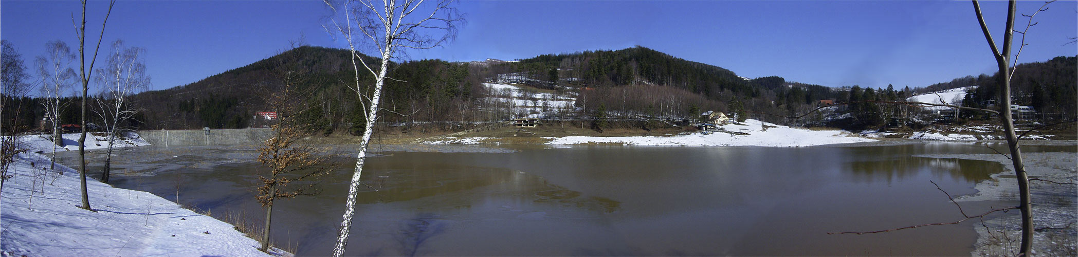 Vypuštěná přehrada Bystřička - březen 2005